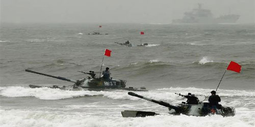 الصين تبدأ مناورات عسكرية في المياه المحيطة بجزيرة تايوان بعد مغادرة رئيسة مجلس النواب الأمريكي