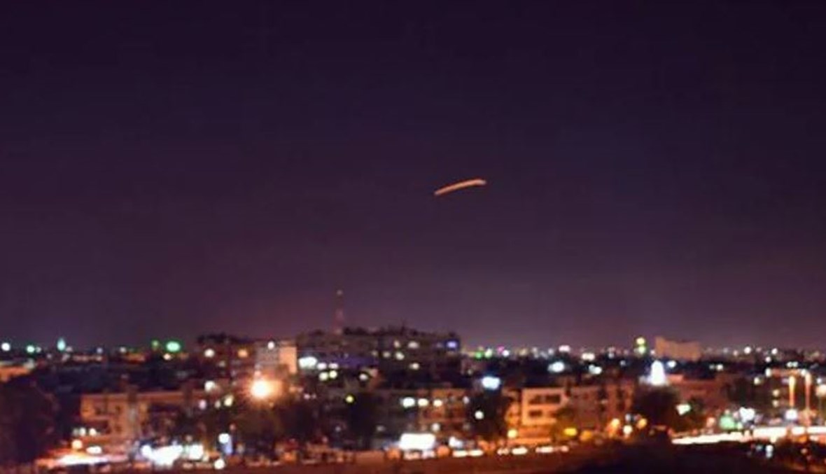 مقتل اربعة في هجوم إسرائيلي على مطار دمشق ومحيطه وعودة الجانب المدني من المطار الى الخدمة