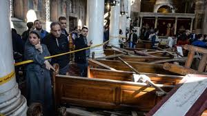 مسلح يقتل 9 خارج كنيسة بجنوب القاهرة والدولة الإسلامية تعلن مسؤوليتها وترامب يدين