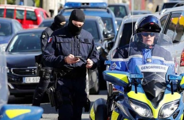 الشرطة الفرنسية تقتل مسلحا قتل 3 أشخاص واحتجز رهائن في فرنسا