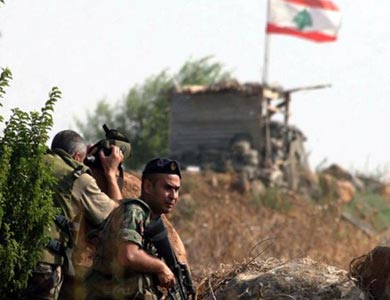 النصرة تطلق سراح عنصري أمن لبنانيين والجيش يوقف 12 مسلحا سوريا شاركوا في احداث عرسال