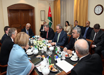 واشنطن تعلن عن اجتماع ثان الاثنين في عمان بين الفلسطينيين والإسرائيليين بعد اتصال بين اوباما والعاهل الاردني