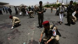تسعة قتلى وعشرات الجرحى في هجوم انتحاري باليمن