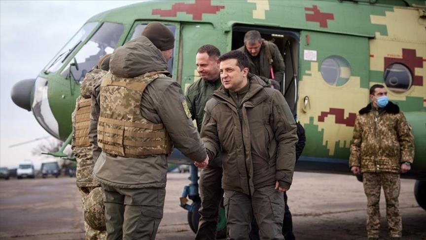 زيلينسكي يزور خاركيف ويستبعد استعادة الأراضي المفقودة من روسيا بالحرب